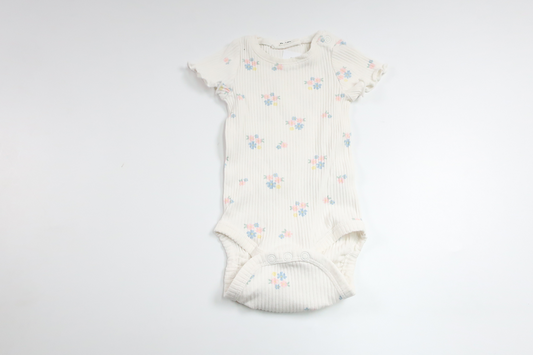 Ribbet bodysuit fra Kappahl - Størrelse 56 - Hvid