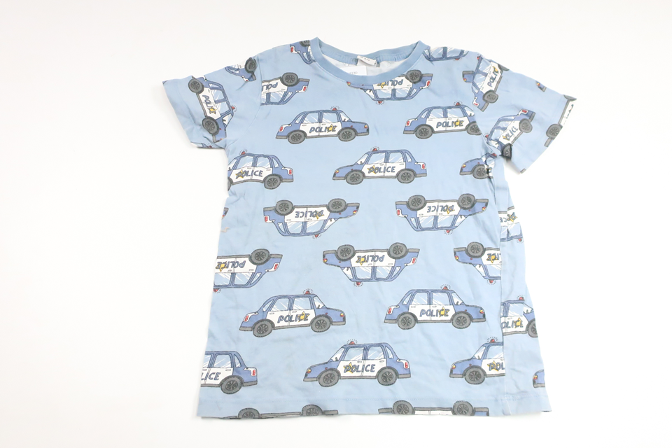 T-shirt med politibiler fra Lindex - Størrelse 122 - Blå