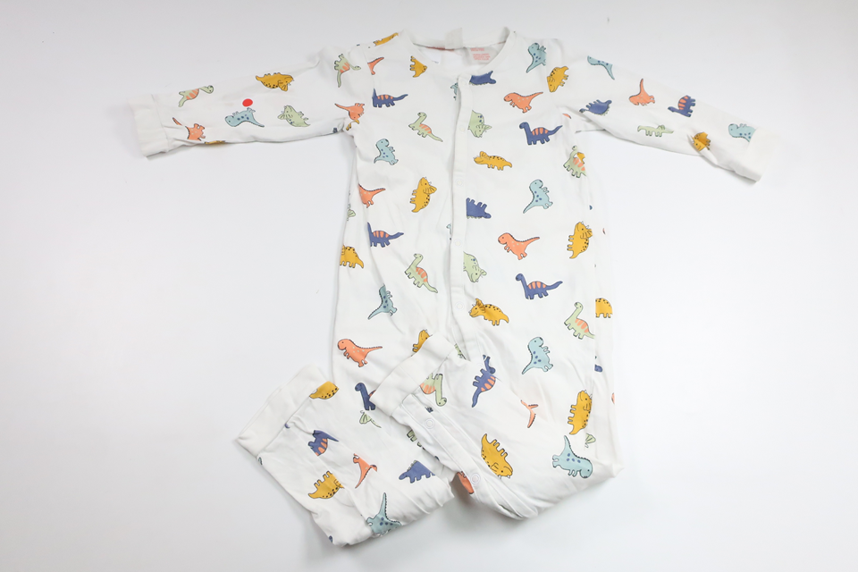 Pyjamas med dinosaurer fra H&M - Størrelse 98 - Hvid