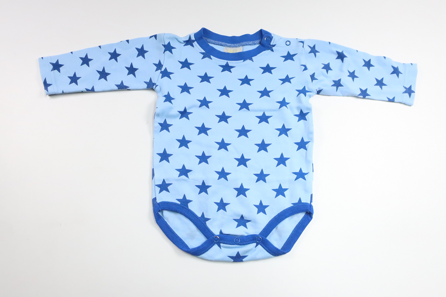 Bodysuit med stjerner fra KAXS - Størrelse 74/80 - Blå