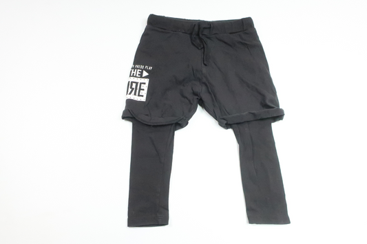 Shorts med indbyggede leggings fra Unknown - Størrelse 80/86 - Sort