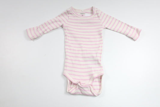 Stribet ribbet bodysuit fra Name It - Størrelse 56 - Lyserød