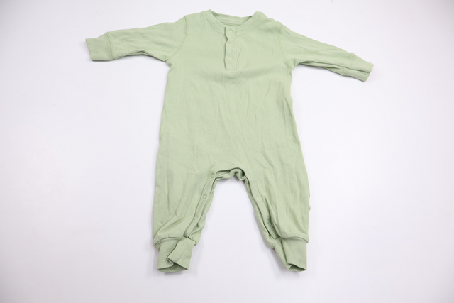 Ribbad pyjamas från BEBE - Storlek 60 - Grön