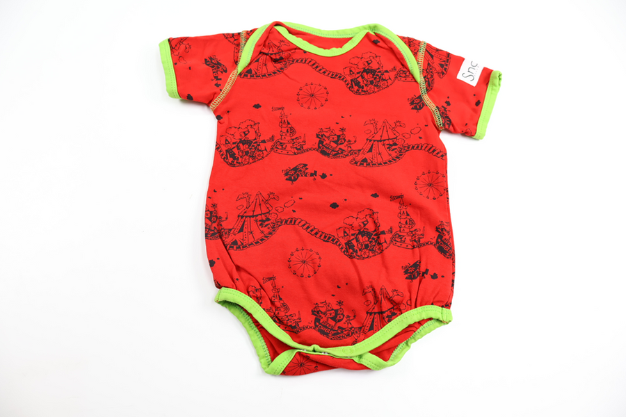 Body från Snoozy - Storlek 74/80 - Röd