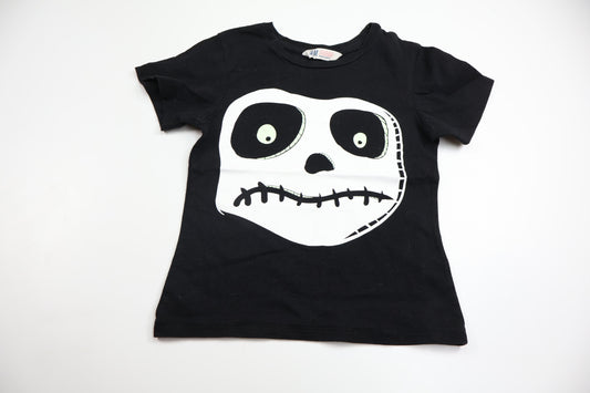 T-shirt från H&M - Storlek 110/116 - Svart
