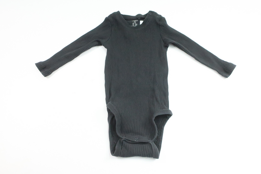 Ribbet body fra Lindex - Størrelse 74 - Sort