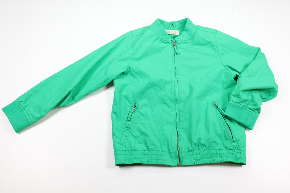 Vindjakke fra H&M - Størrelse 128 - Grøn