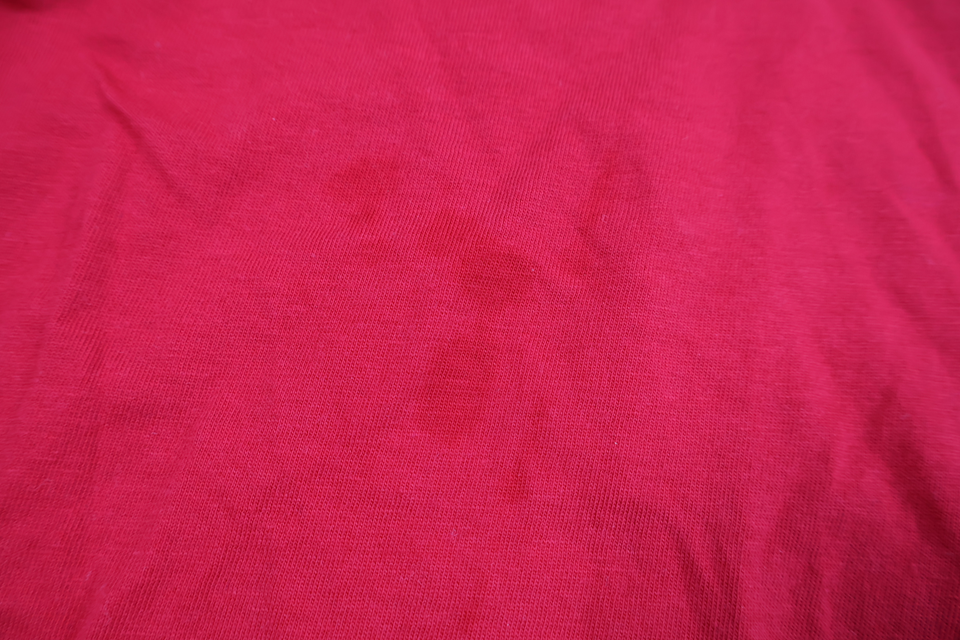 Nissedragt med hætte fra Kappahl - Størrelse 122/128 - Rød