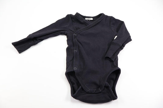 Ribbet wrap-body fra Kappahl - Størrelse 62 - Sort