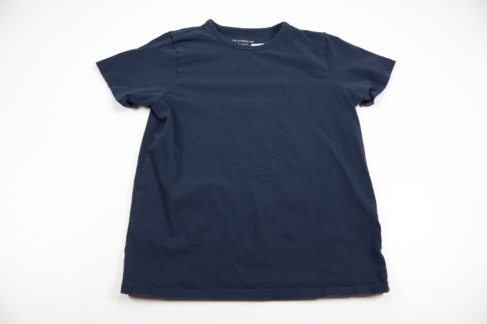Oversized t-shirt fra The Striped Cat - Størrelse 134/140 - Marineblå