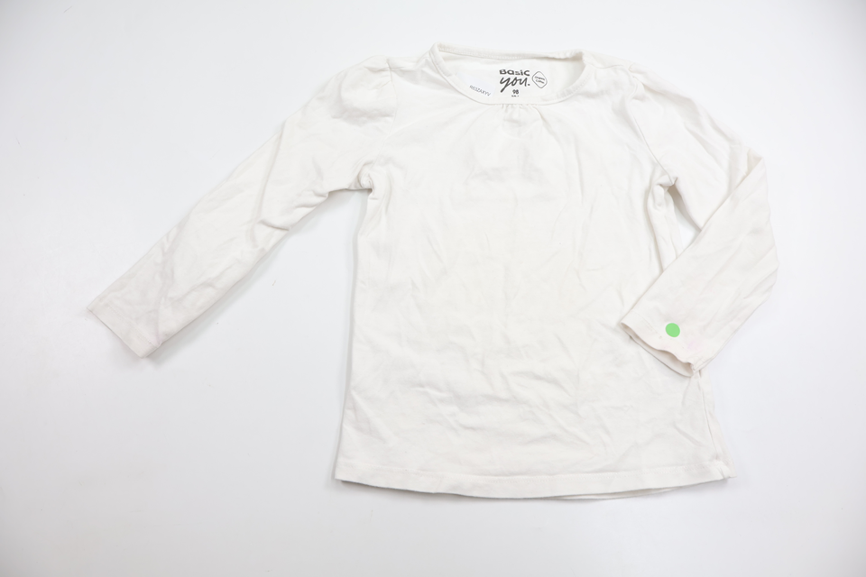 Tröja från Basic U - Storlek 98/104 - Vit