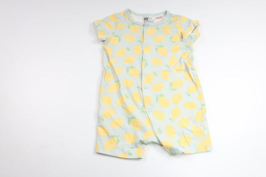 Pyjamas med frugter fra H&M - Størrelse 74 - Blå
