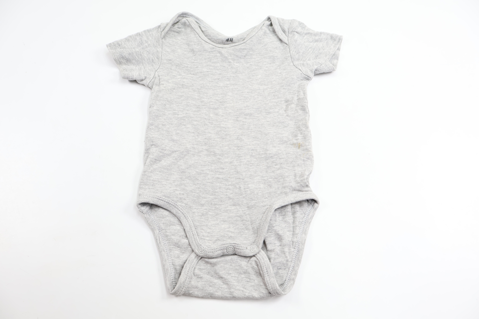 Bodysuit fra H&M - Størrelse 74 - Grå