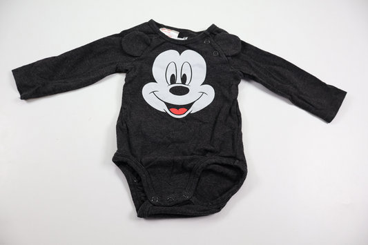 Body med Mickey Mouse fra H&M - Størrelse 62 - Grå