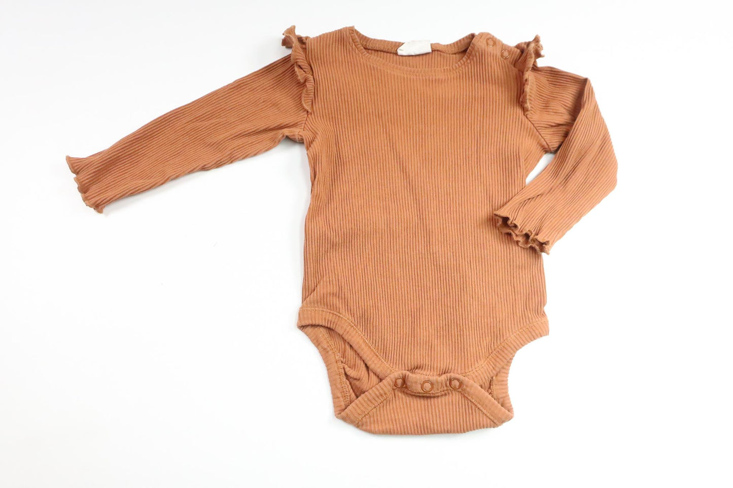 Ribbet bodysuit fra Kappahl - Størrelse 74 - Brun