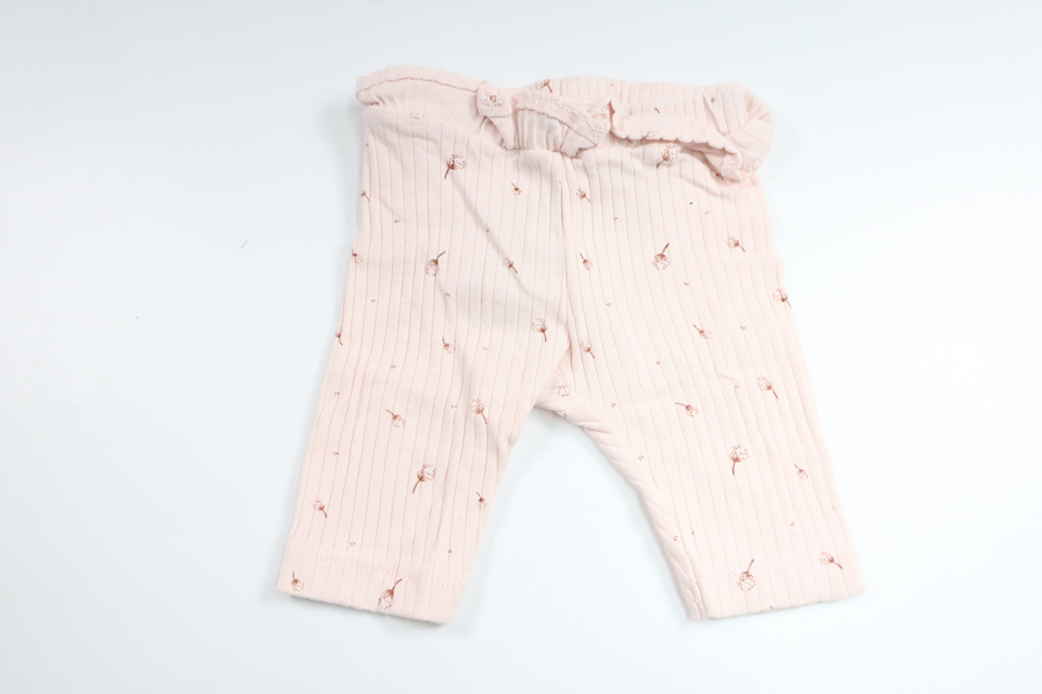 Ribbede shorts med flæser fra Fixoni - Størrelse 50 - Pink