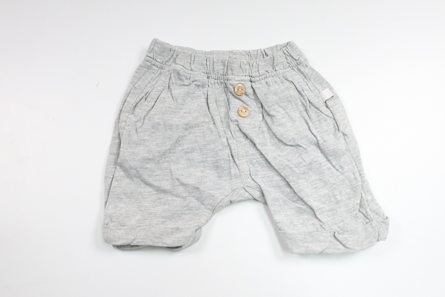 Shorts fra BEBE - Størrelse 60 - Grå
