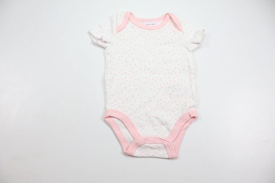 Body fra Laura Ashley - Størrelse 56/62 - Hvid