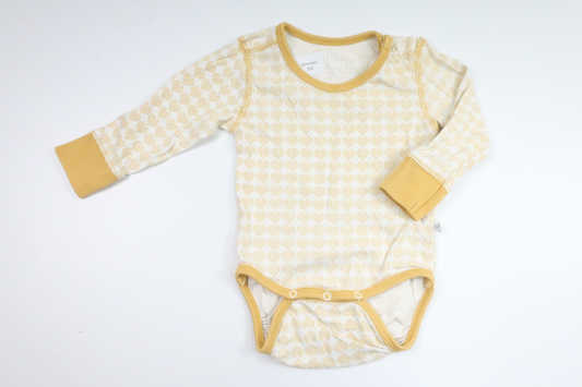 Bodysuit fra BEBE - Størrelse 60 - Gul