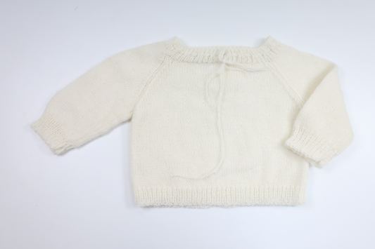 Strikket sweater fra Hemsytt - Størrelse 56/62 - Hvid