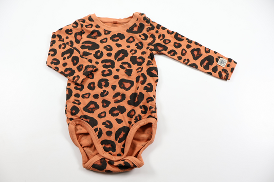 Leopardmønstret body fra SRNHLT - Størrelse 68 - Orange