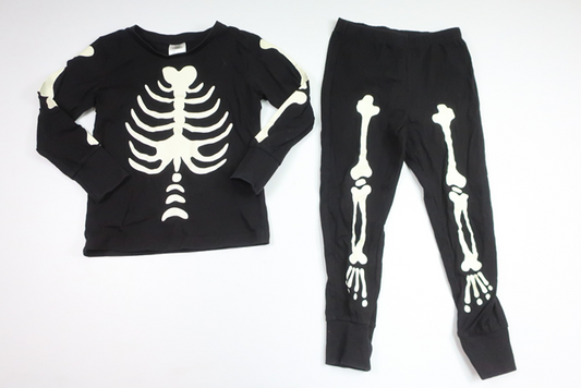 Todelt pyjamas med skelet fra Lindex - Størrelse 98/14 - Sort