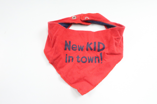 Hagesmæk "New Kid in Town" fra Unknown - Størrelse One size - Rød