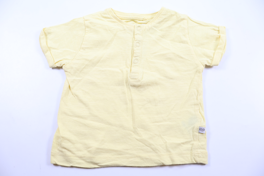 T-shirt fra BEBE - Størrelse 70 - Gul