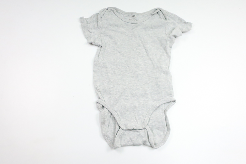 Bodysuit fra H&M - Størrelse 92/98 - Grå