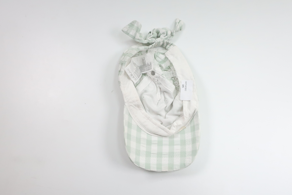 Ternet kasket fra H&M - Størrelse 104/122 - Grøn