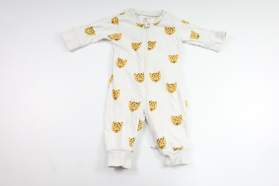 Pyjamas med leoparder fra Lindex - Størrelse 56 - Hvid