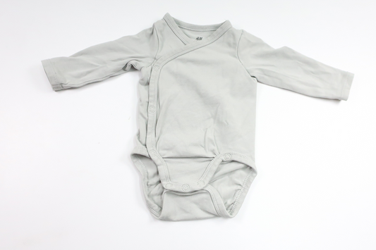 Wrap-body fra H&M - Størrelse 56 - Grå