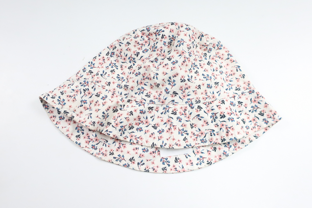 Blomstersolhat fra Lindex - Størrelse 50/52 - Hvid