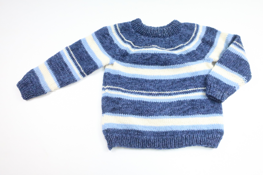Strikket sweater fra Hemstickat - Størrelse 110/116 - Blå
