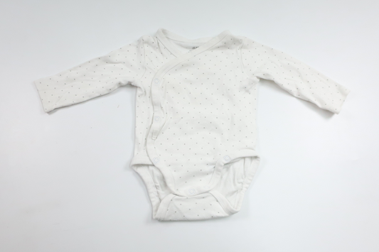 Prikket slå-om-body fra H&M - Størrelse 62 - Hvid