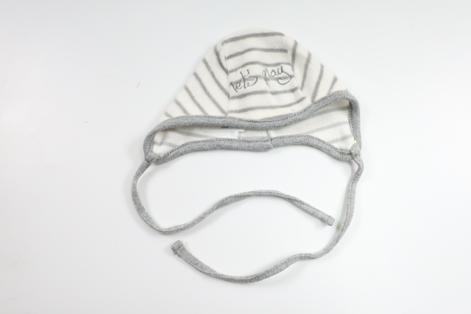 Stribet fleecehue fra Fixoni - Størrelse 50/56 - Hvid