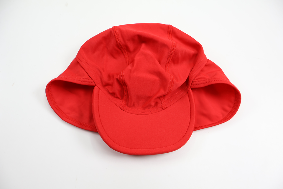 Bade-/UV-hat fra Åhléns - Størrelse 42/44 - Rød