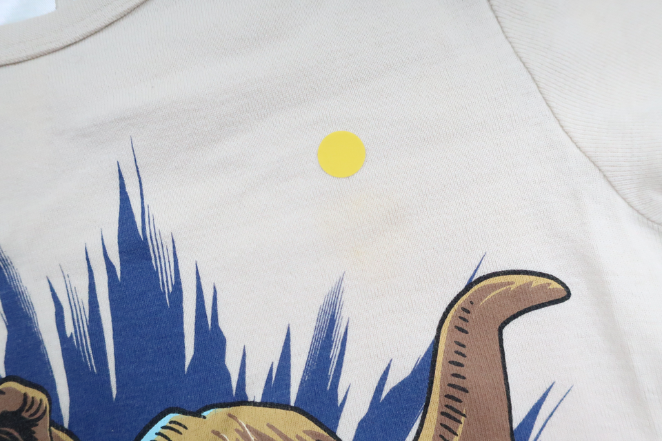 Pyjamas Jurassic Park fra H&M - Størrelse 122/128 - Beige