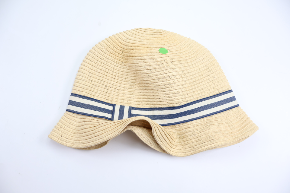 Stråhat fra H&M - Størrelse 80 - Beige