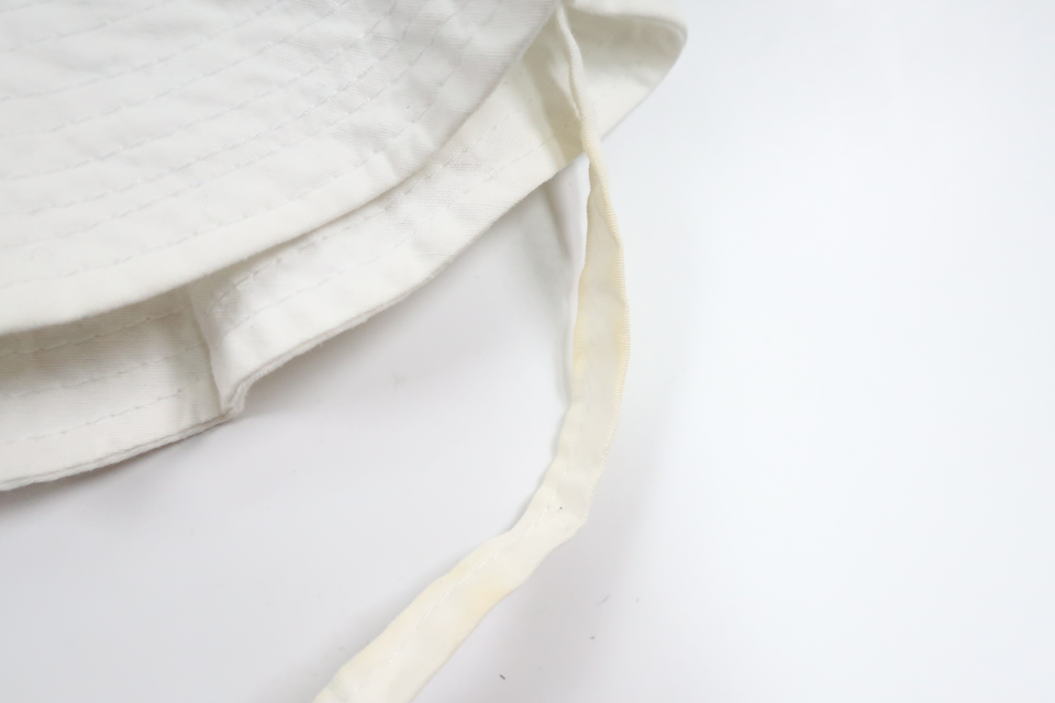 Solhat fra Ukendt - Størrelse 50/52 - Hvid