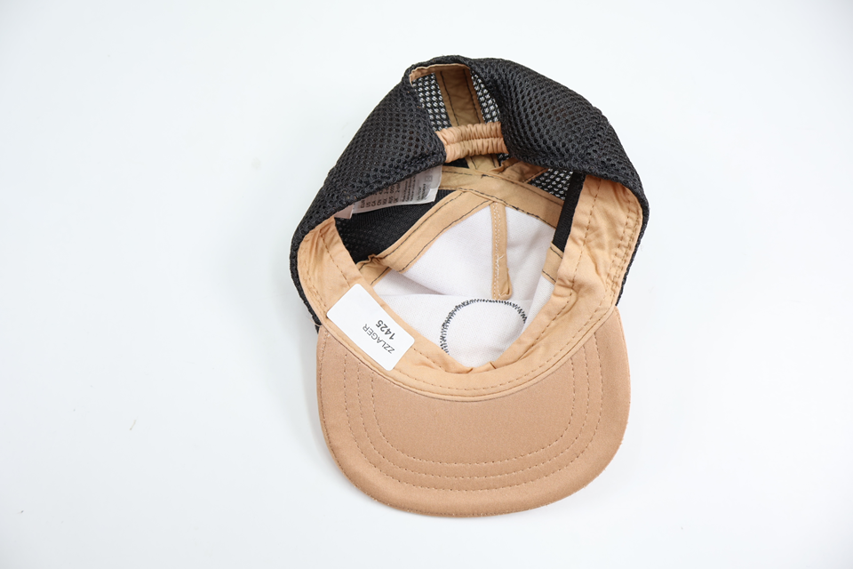 Kasket fra H&M - Størrelse 62/68 - Beige