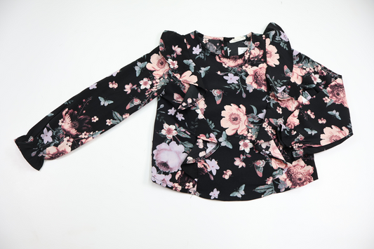 Blomstret bluse med flæse fra Kappahl - Størrelse 110 - Sort