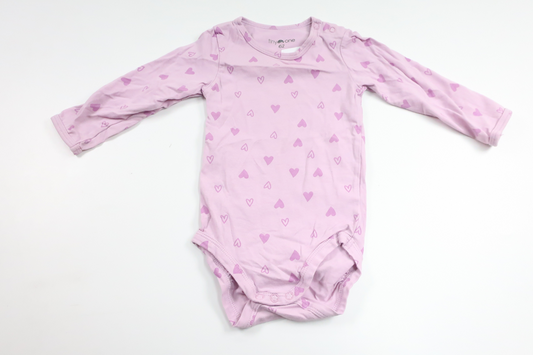 Bodysuit med hjerter fra Tiny One - Størrelse 62 - Lilla