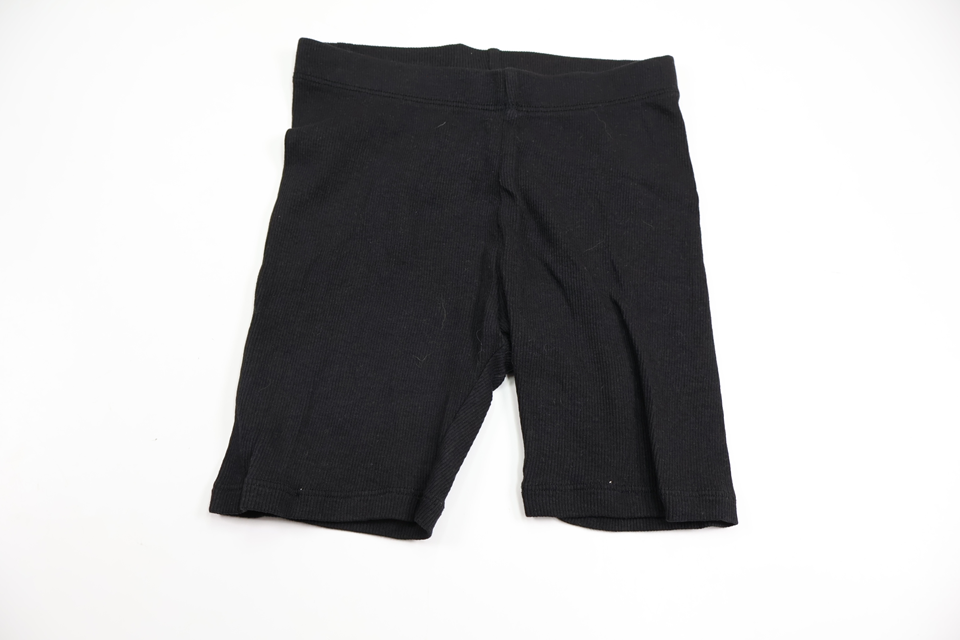 Ribbede shorts fra Kappahl - Størrelse 110 - Sort