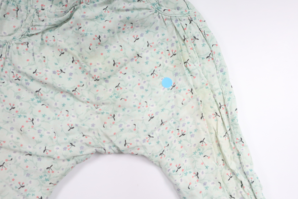 Forede bukser med blomsterprint fra H&M - Størrelse 68 - Blå