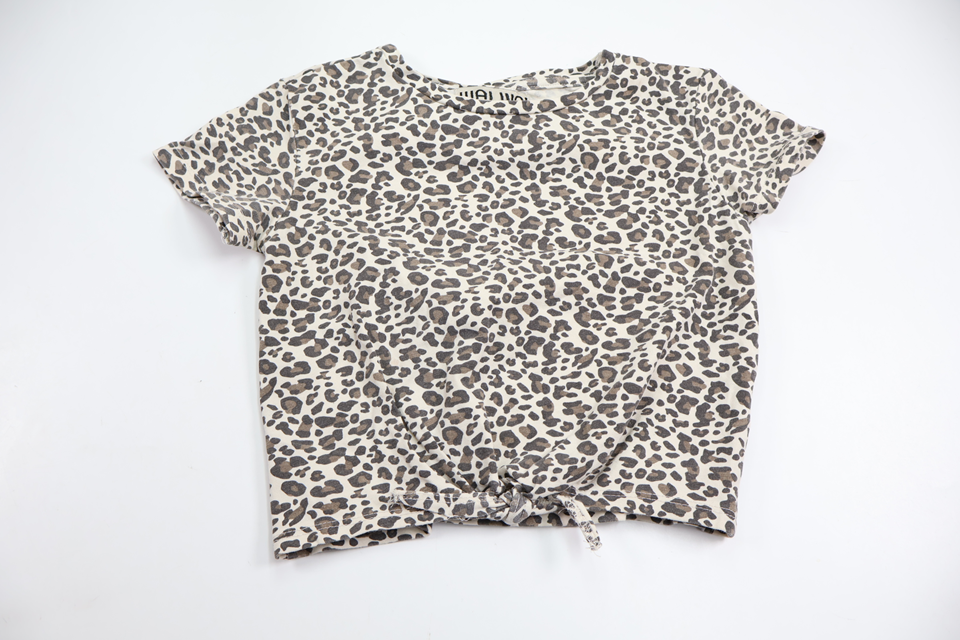 Leopardmønstret bluse fra Wai Wai - Størrelse 98/104 - Råhvid