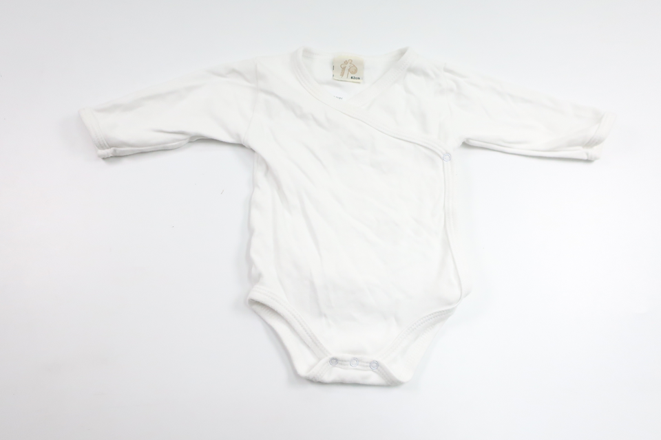 Wrap-body fra Basic U - Størrelse 62 - Hvid