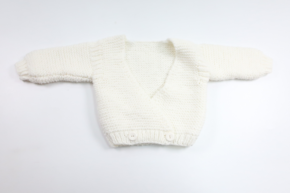 Strikket sweater fra Hemstickat - Størrelse 62/68 - Hvid