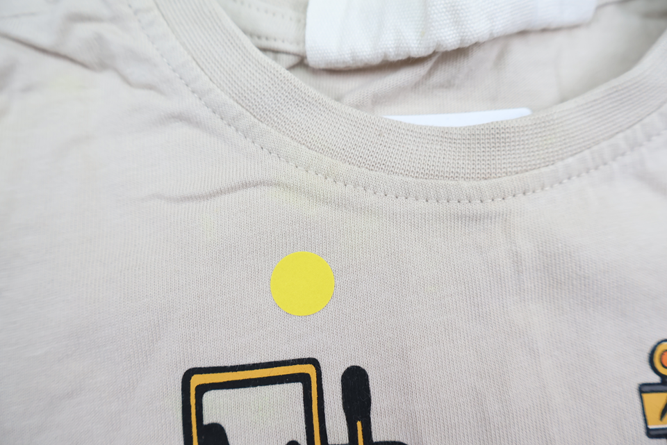 T-shirt från Denim Day - Storlek 80 - Grå