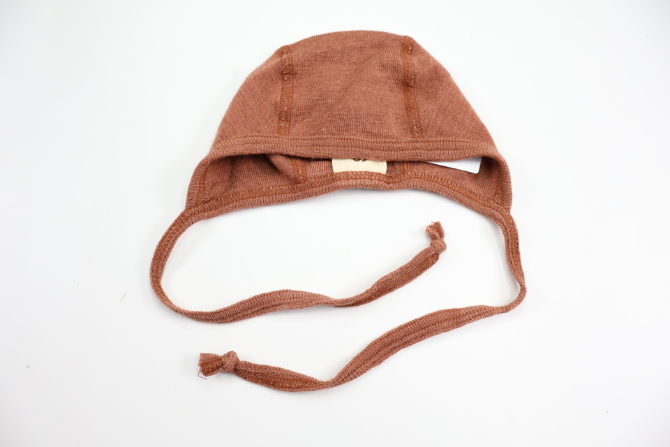 Stickad mössa i ullmix från Siskin - Storlek 56 - Brun
